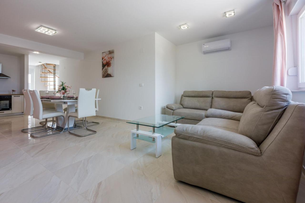 Apartments Cvetkovic Цриквениця Екстер'єр фото