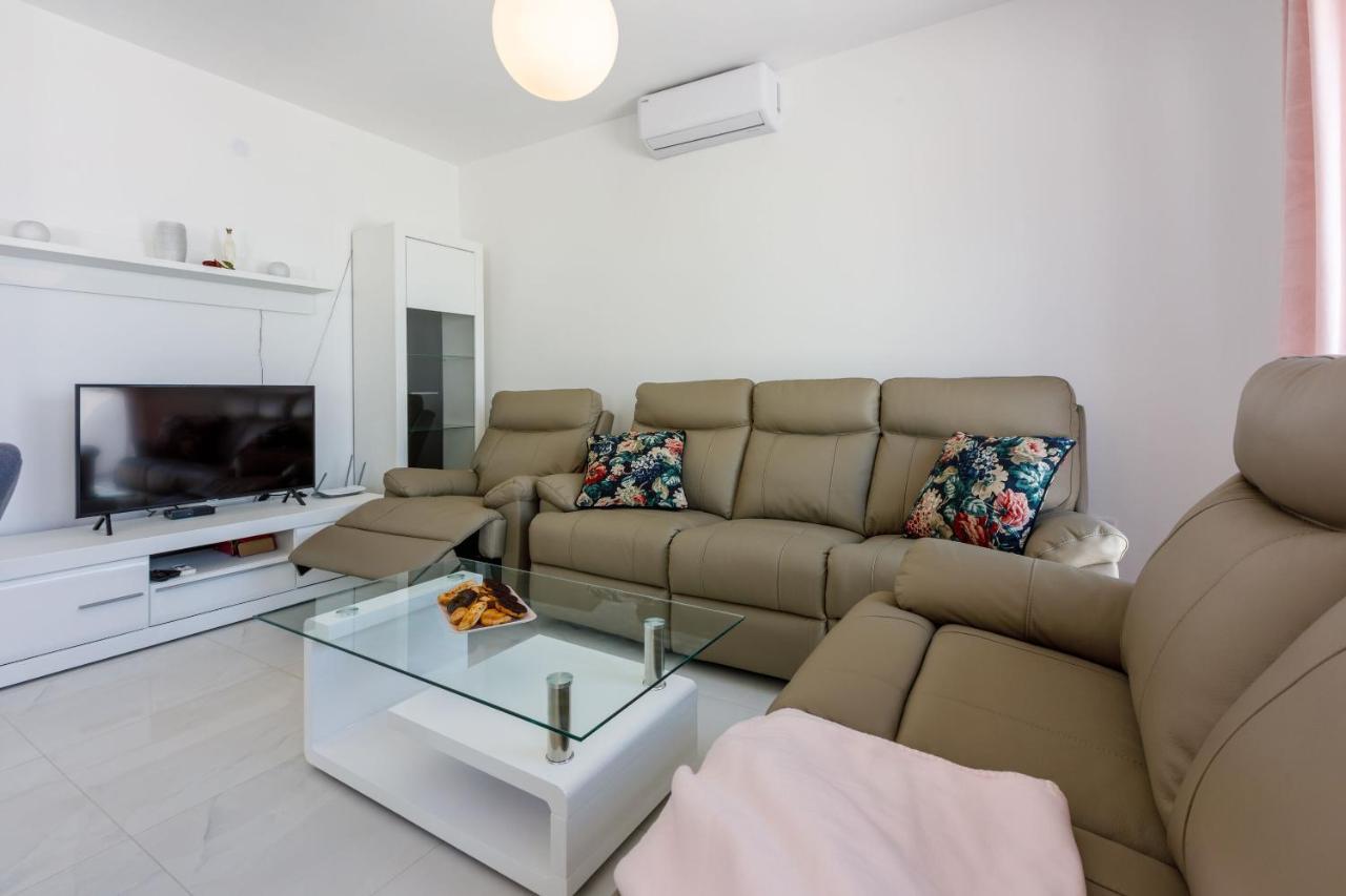 Apartments Cvetkovic Цриквениця Екстер'єр фото
