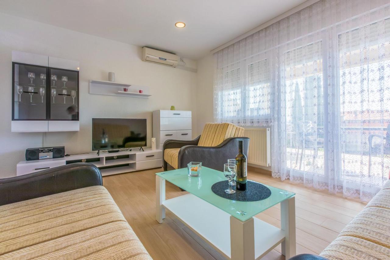 Apartments Cvetkovic Цриквениця Екстер'єр фото